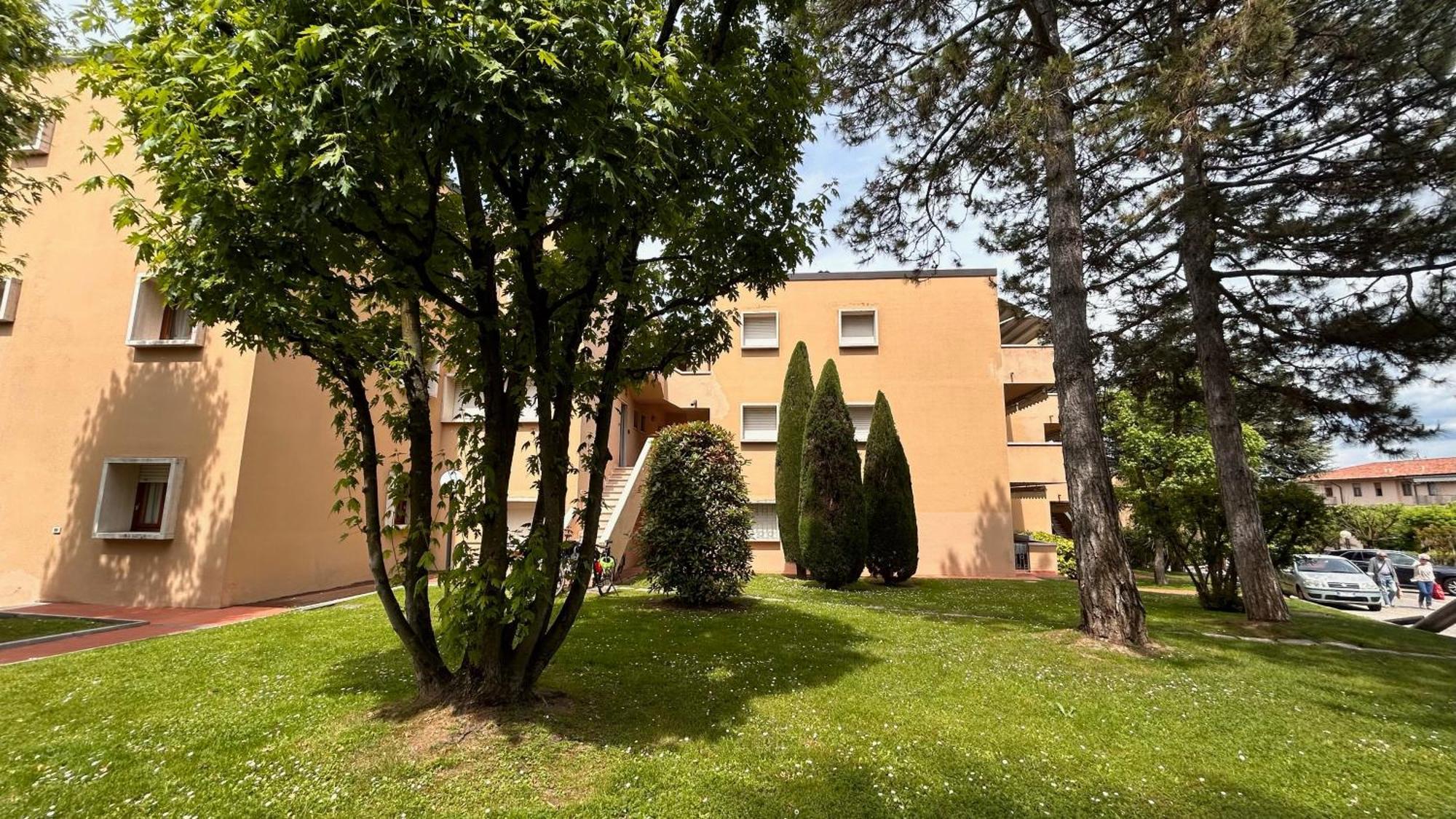Prestige Garda Home - La Madonnina Пескьера-дель-Гарда Экстерьер фото